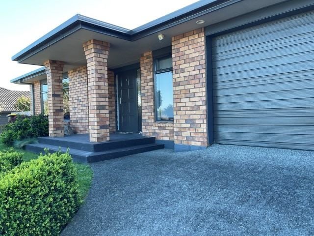 12 Mynah Place, Welcome Bay, Tauranga - Carousel 1