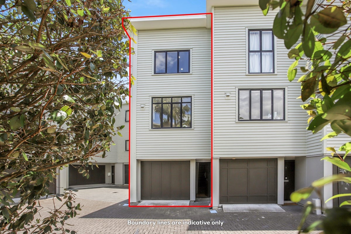 12/17 Lyon Avenue, St Lukes, Auckland - Carousel 1