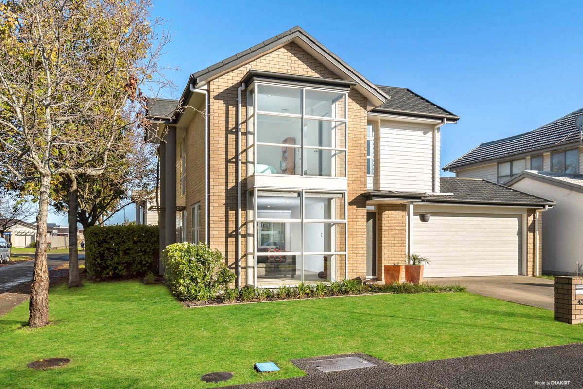 43 McGinty Street, Takanini, Auckland - Carousel 1