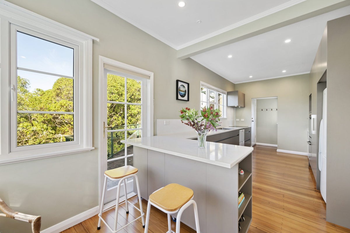 146 Cockayne Road, Khandallah, Wellington - Carousel 2