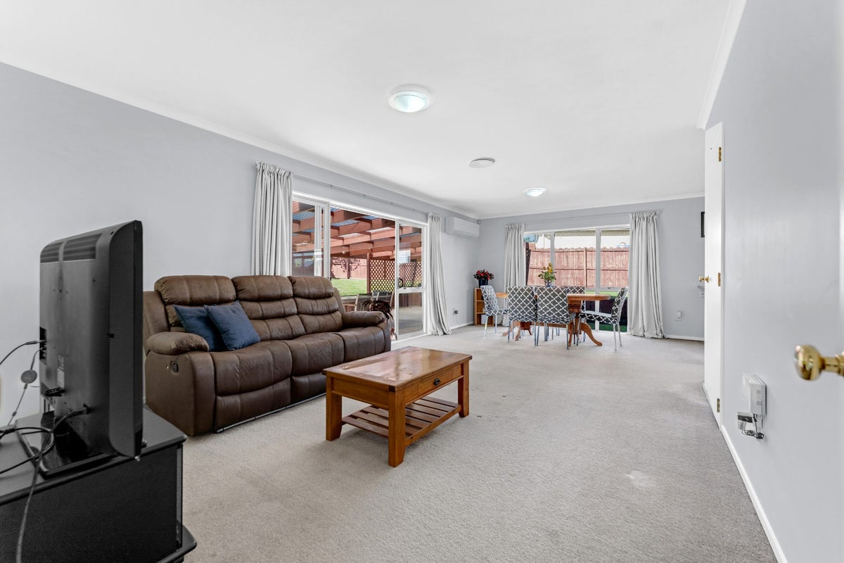 26 Eastland Road, Flat Bush, Manukau City, Auckland - Carousel 2