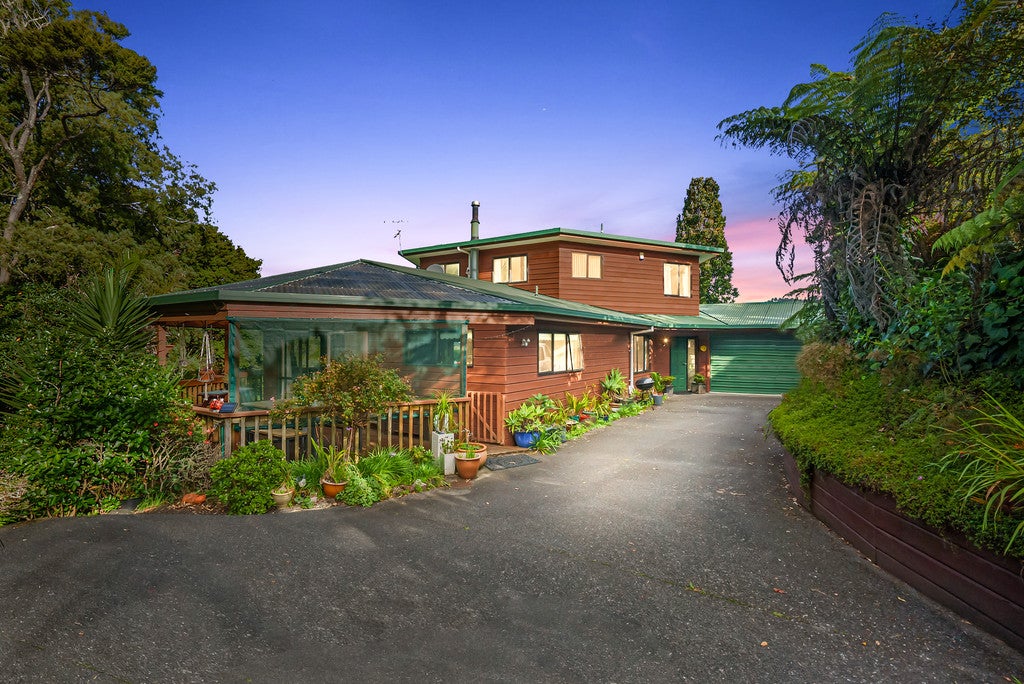 268 Forest Hill Road, Waiatarua, Auckland - Carousel 1