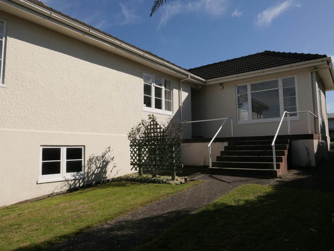95 Golf Road, Paraparaumu Beach, Paraparaumu - Carousel 21