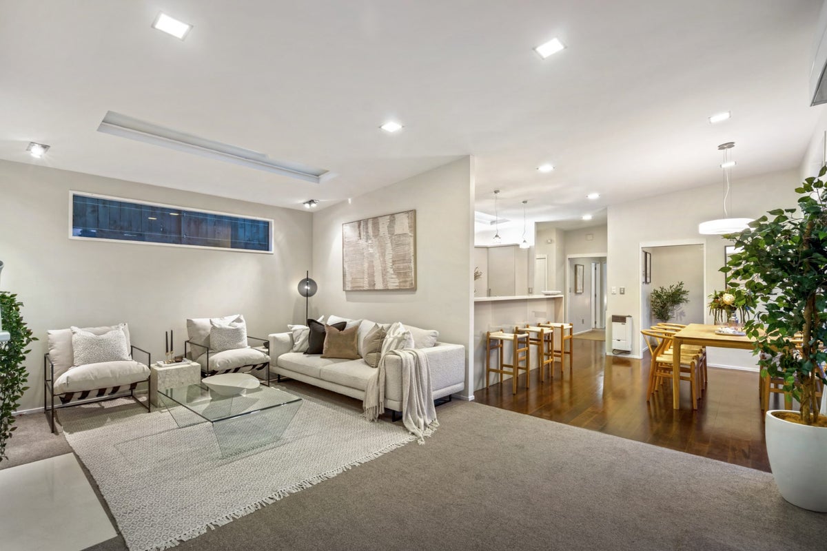 2/7 Sentinel Road, Herne Bay, Auckland - Carousel 2