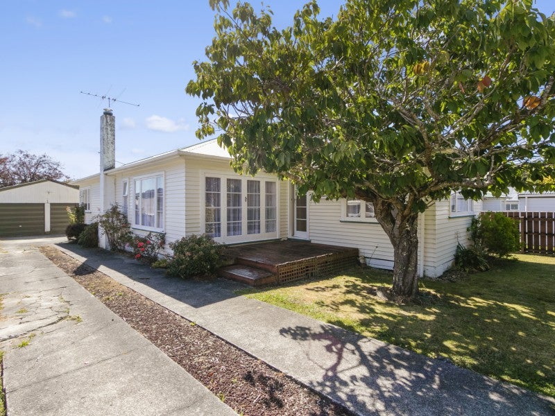 16 Hay Street, Wainuiomata, Lower Hutt - Carousel 1