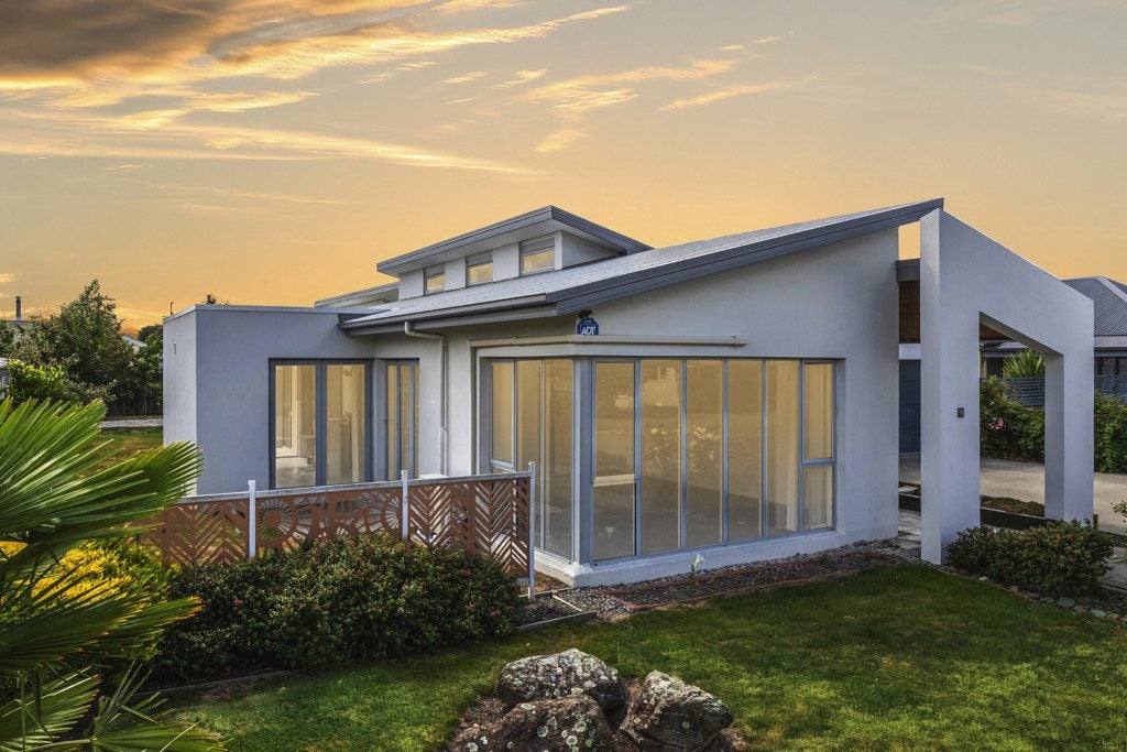 9 Easthaven Place, Redwoodtown, Blenheim - Carousel 1