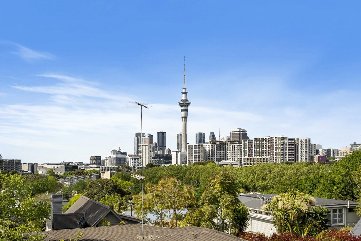 2A Smith Street, Freemans Bay, Auckland - Carousel 1
