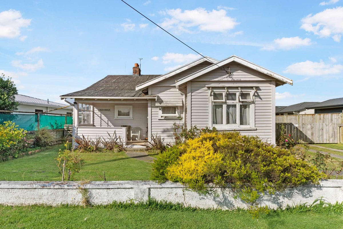 18 Cook Street, Foxton, Foxton - Carousel 1