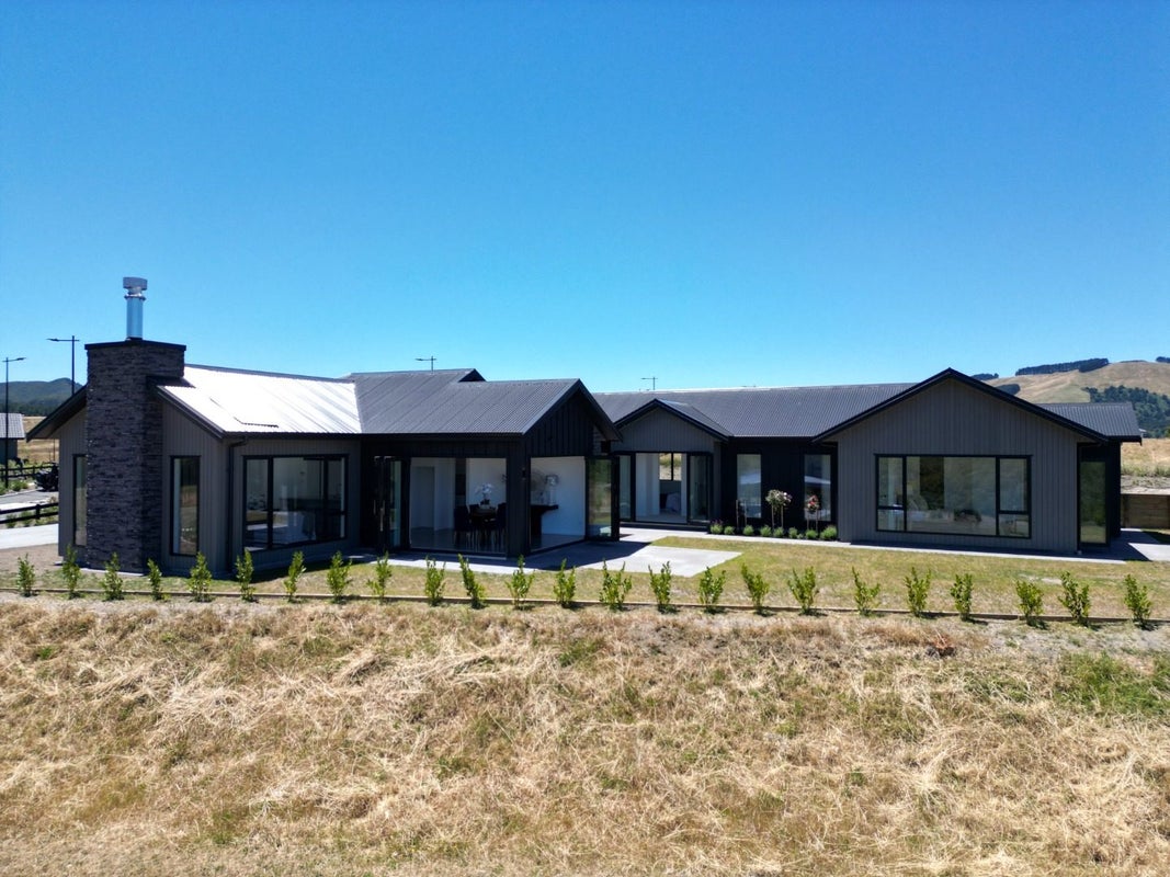 47 Seven Oaks Drive, Kinloch, Taupo - Carousel 2