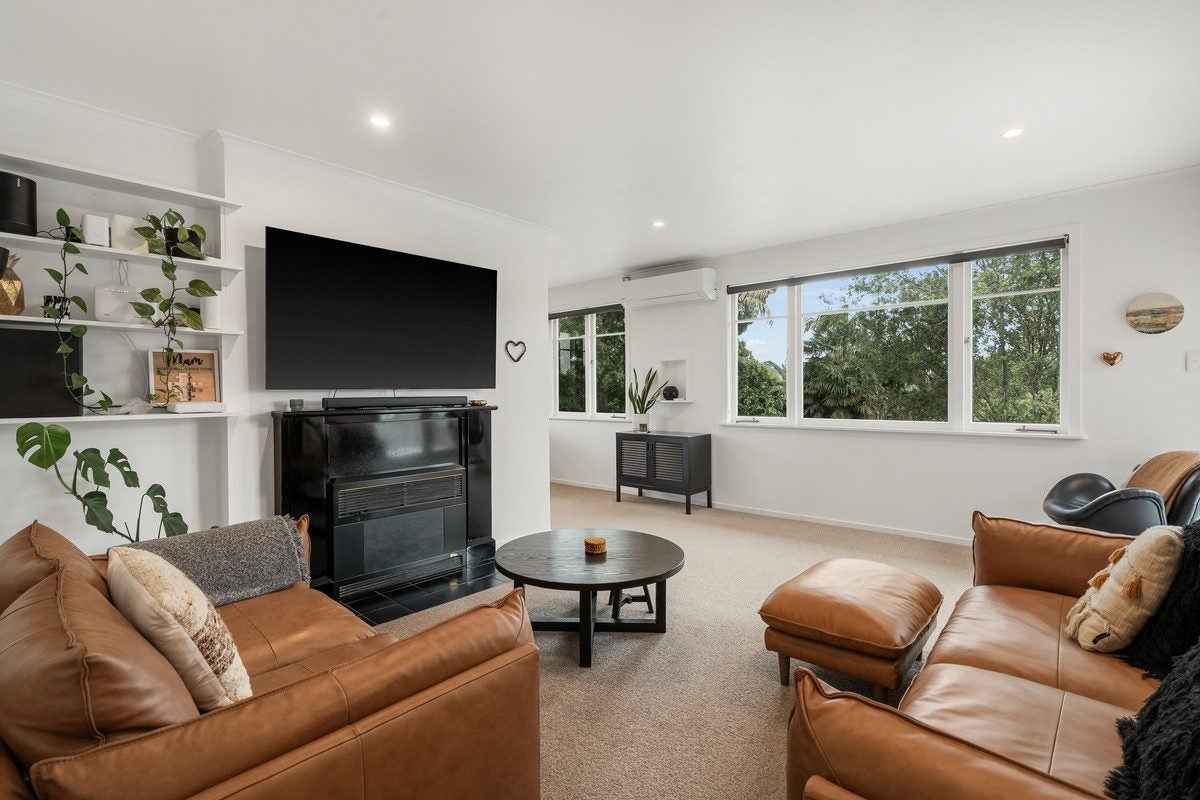 15 Landview Road, Parkvale, Tauranga - Carousel 1