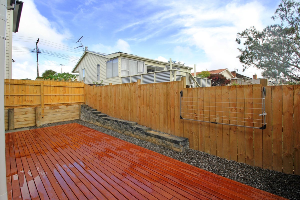 1D Nor'East Drive, Northcross, Auckland - Carousel 13