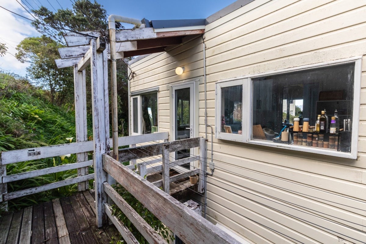11A Highbury Road, Highbury, Wellington - Carousel 13