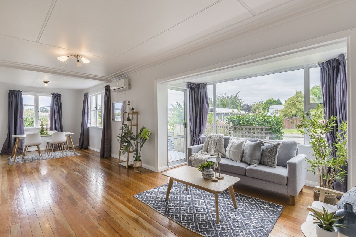 1 Huia Road, Raumati Beach, Paraparaumu - Carousel 1