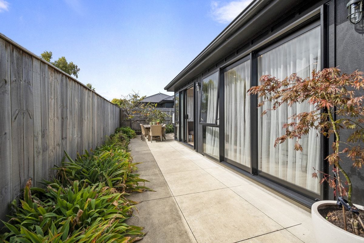 25A Hereford Street, West End, Palmerston North - Carousel 10