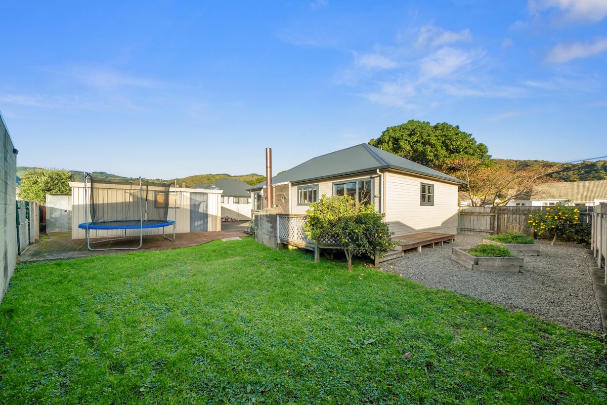13 Pilcher Crescent, Naenae, Lower Hutt - Carousel 20