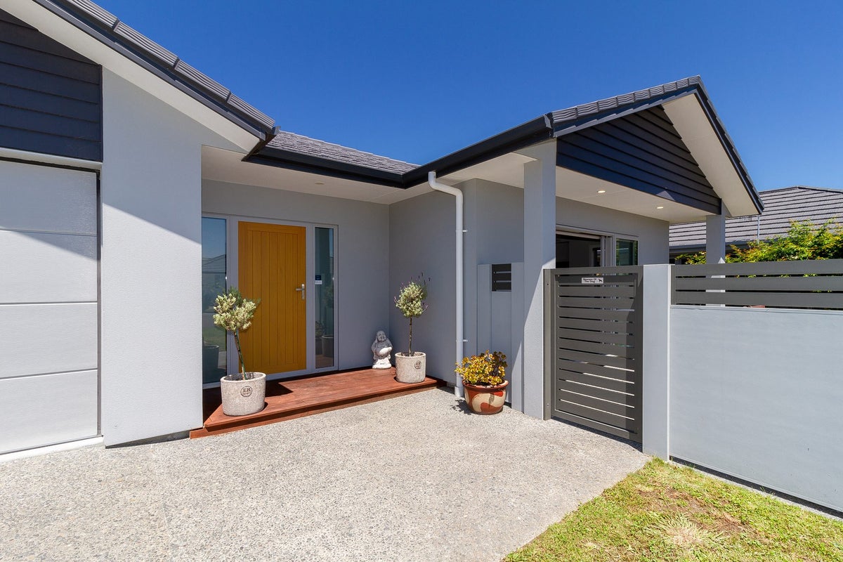 6 Aparima Place, Awatoto, Napier - Carousel 2