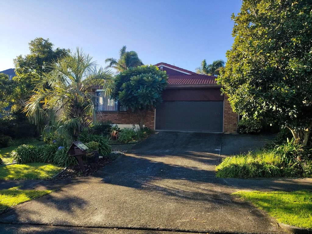 12 Corriedale Place, Somerville, Manukau - Carousel 1
