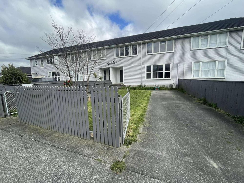 41 Ruahine Street, Trentham, Upper Hutt - Carousel 1