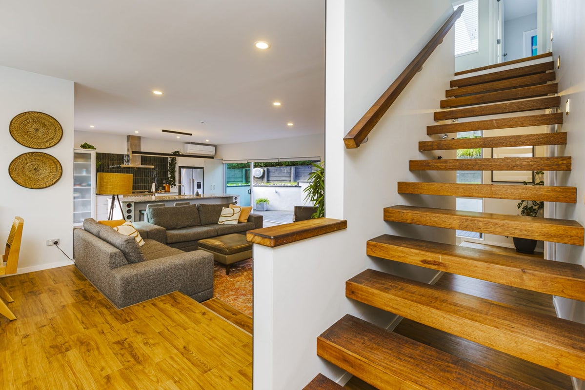 316 Hill Road, The Gardens, Auckland - Carousel 1