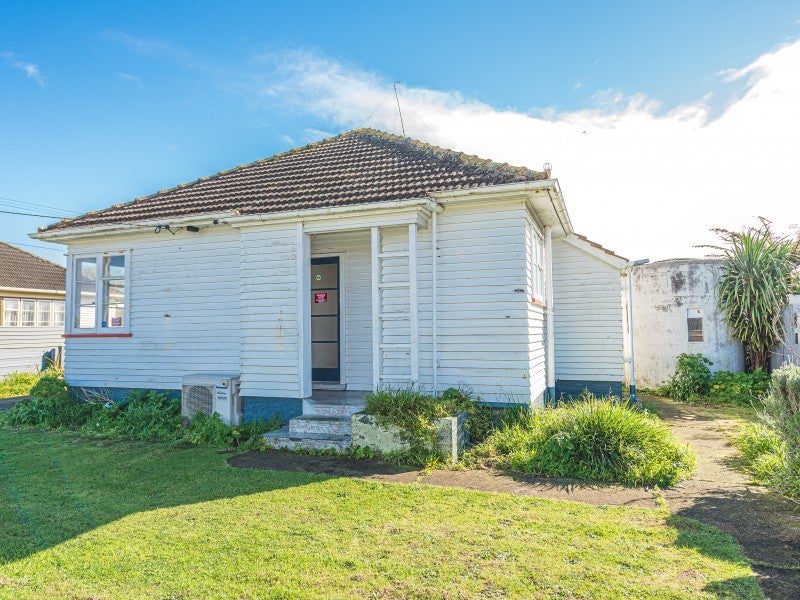 56 Bignell Street, Gonville, Whanganui - Carousel 1