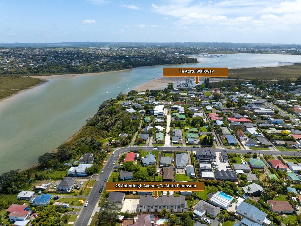 2/25 Abbotleigh Avenue, Te Atatu Peninsula, Auckland - Carousel 16