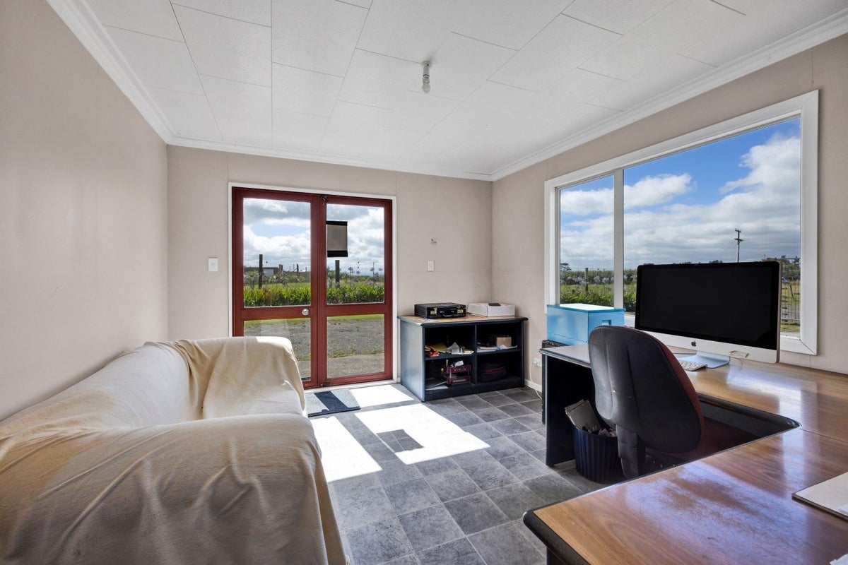 368 Monmouth Road, Pembroke - Carousel 23