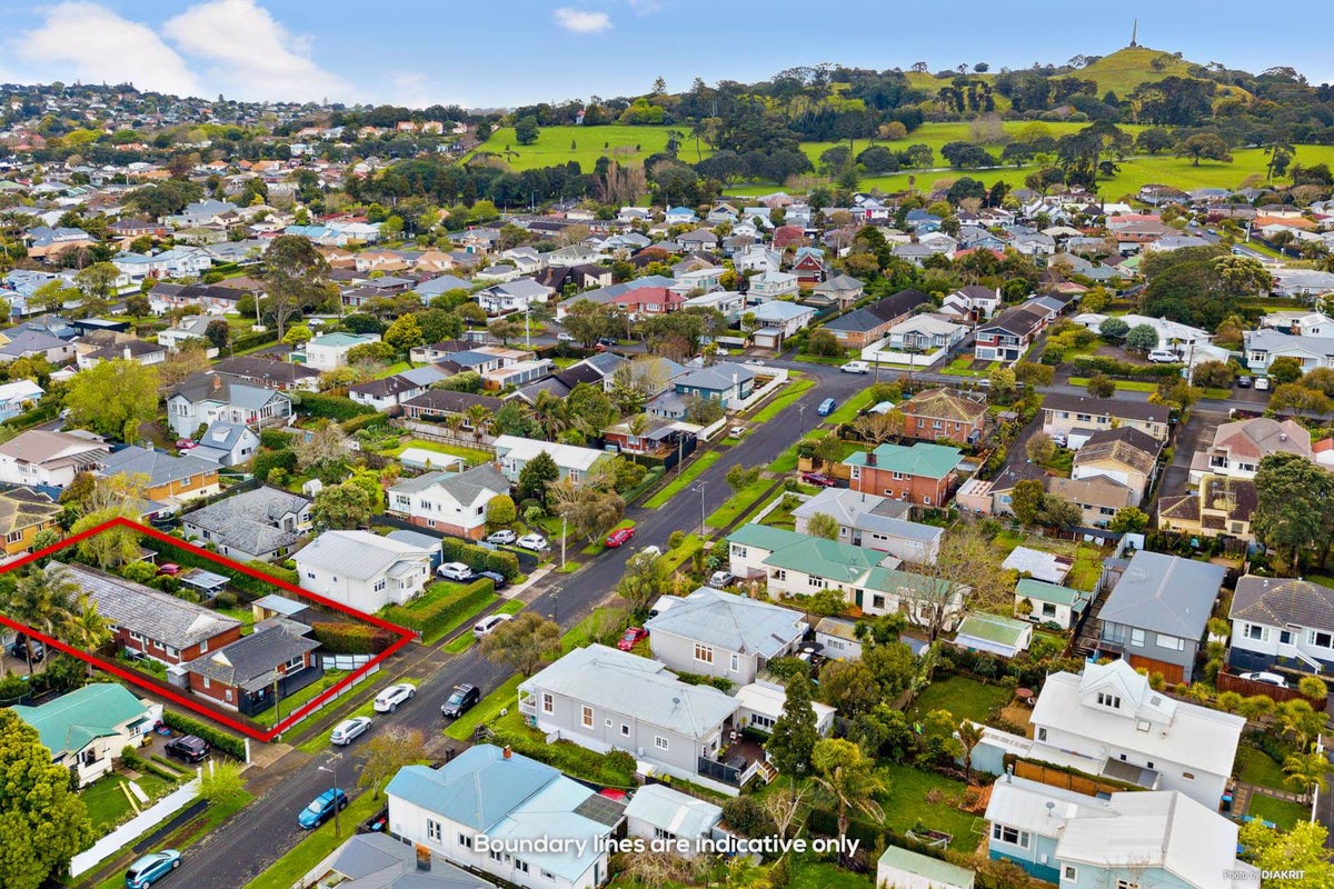 1/74 Cameron Street, Onehunga, Auckland - Carousel 2