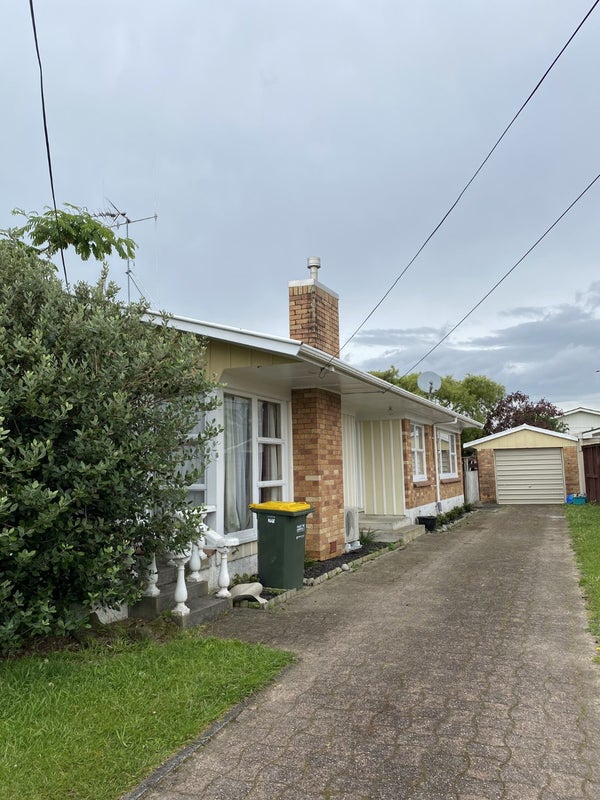 28 Laurence Street, Queenwood, Hamilton - Carousel 1