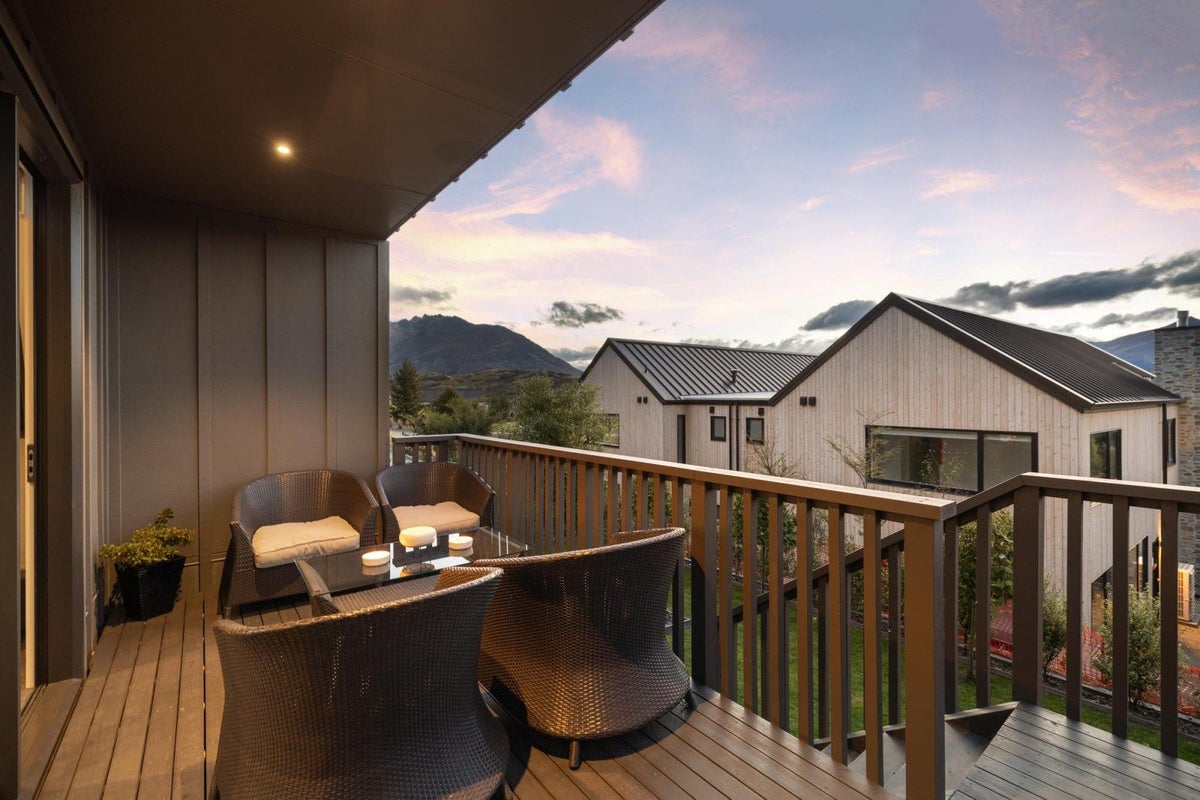 5A Glenelg Lane, Jacks Point, Queenstown - Carousel 1