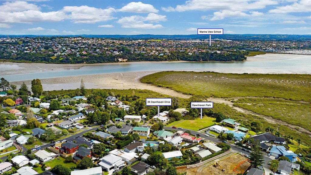 26 Dawnhaven Drive, Te Atatu Peninsula, Auckland - Carousel 24