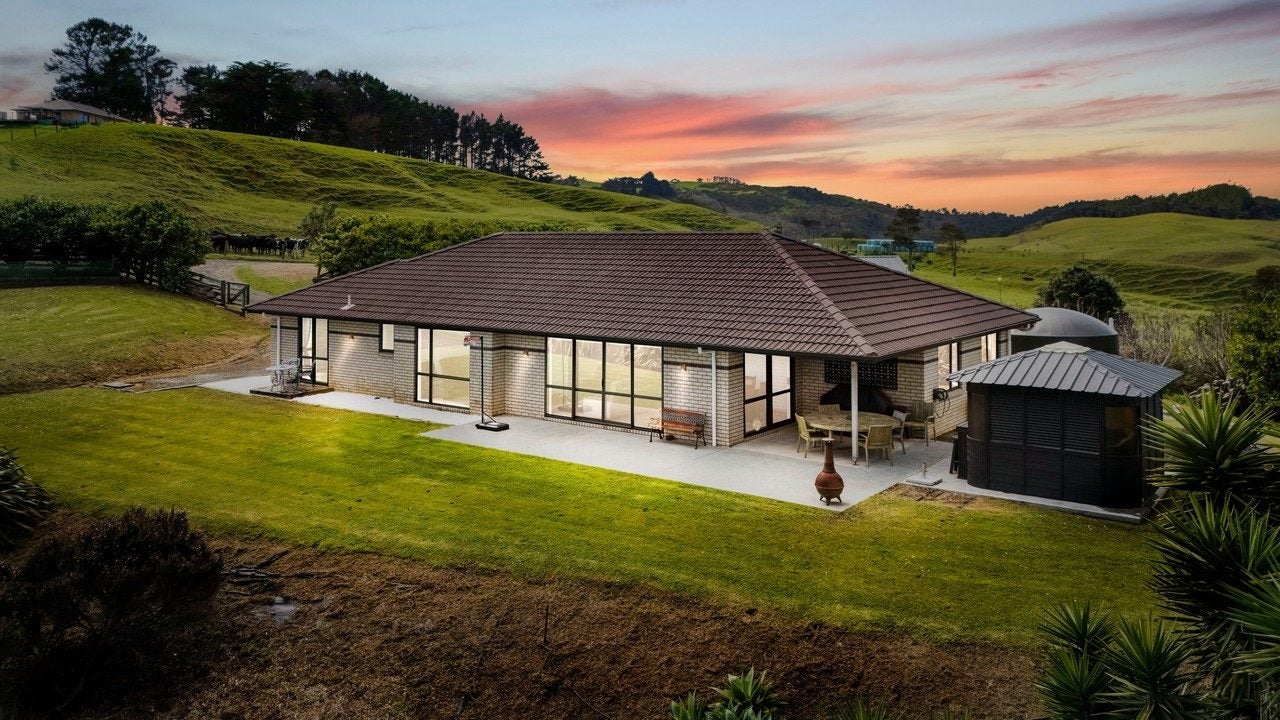 2092A Kaipara Coast Highway, Makarau, Warkworth - Carousel 1