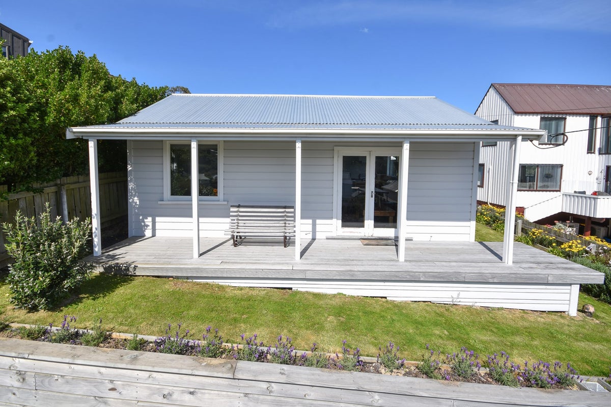 3 Magnetic Street, Port Chalmers, Dunedin - Carousel 20