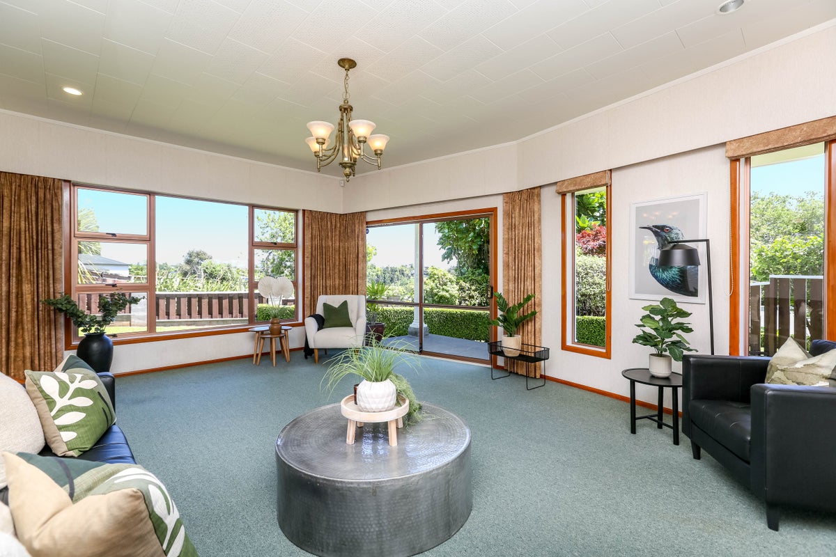 16 Montana Place, Merrilands, New Plymouth - Carousel 2