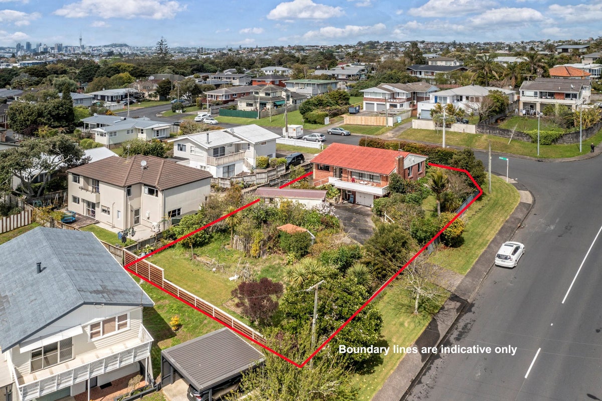 5 Tye Road, Hillcrest, Auckland - Carousel 2