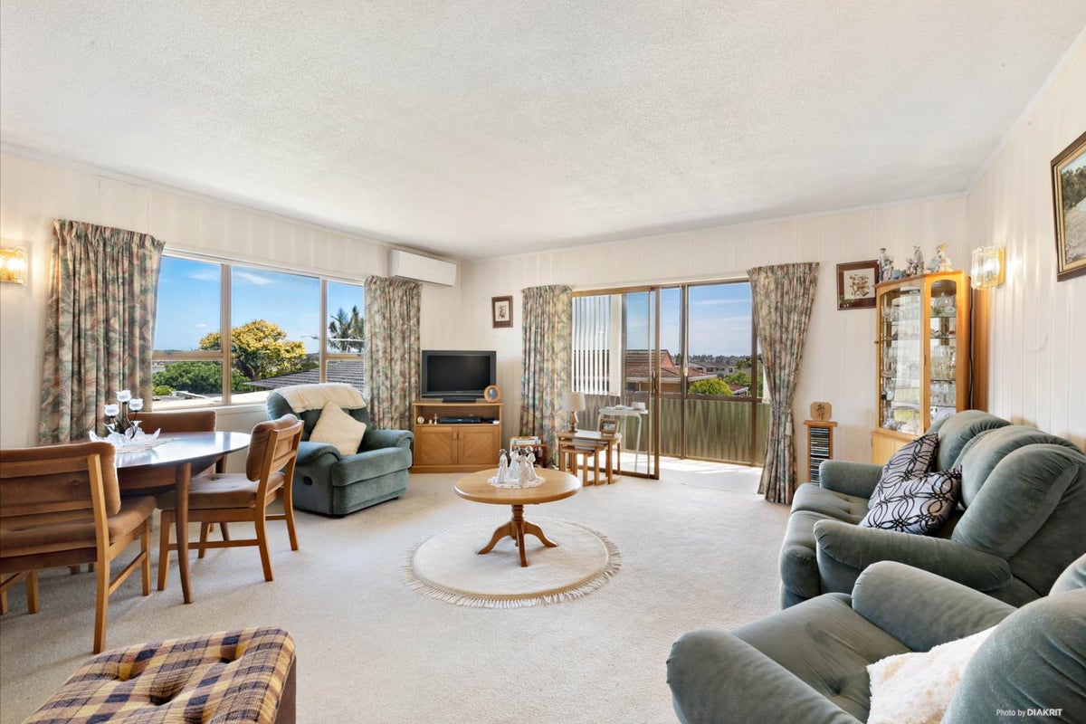 2/5 Sarah Place, Farm Cove, Auckland - Carousel 2