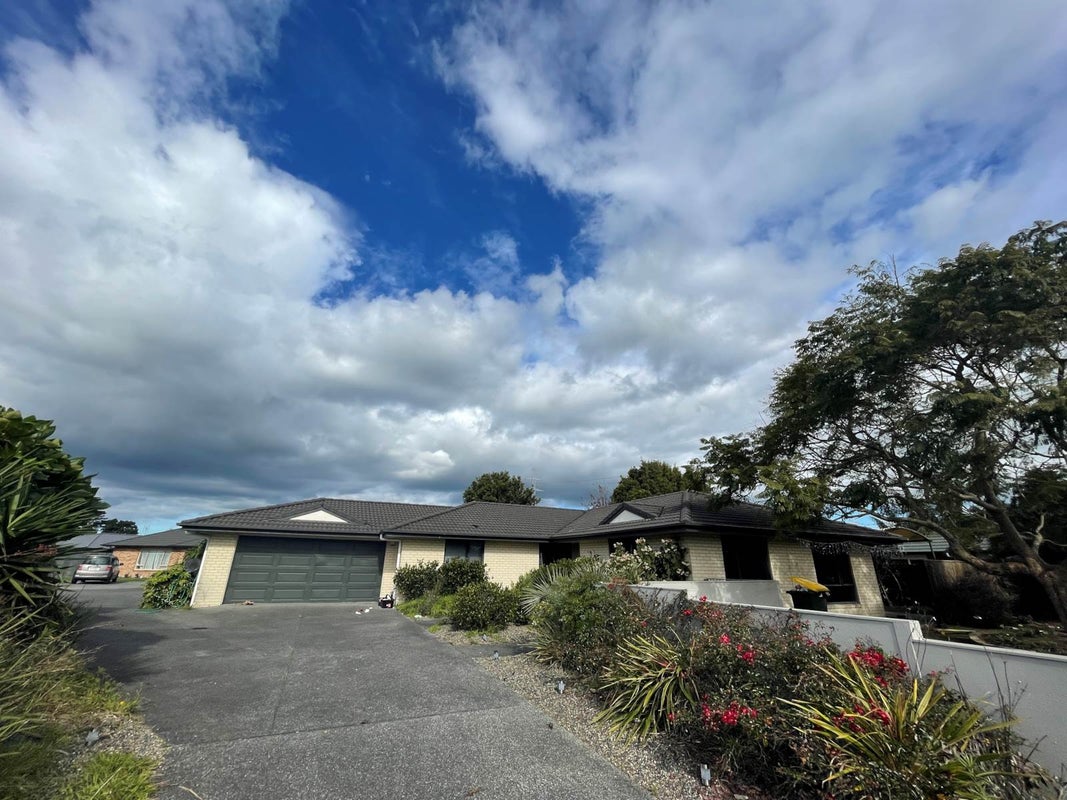 69 Longford Park Drive, Takanini, Auckland - Carousel 2