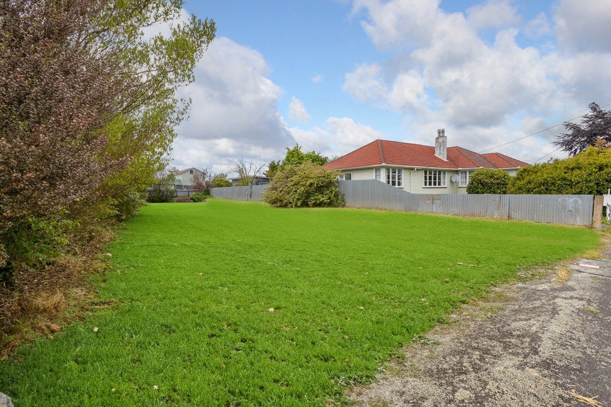 8 Churchill Avenue, Lansdowne, Masterton - Carousel 2