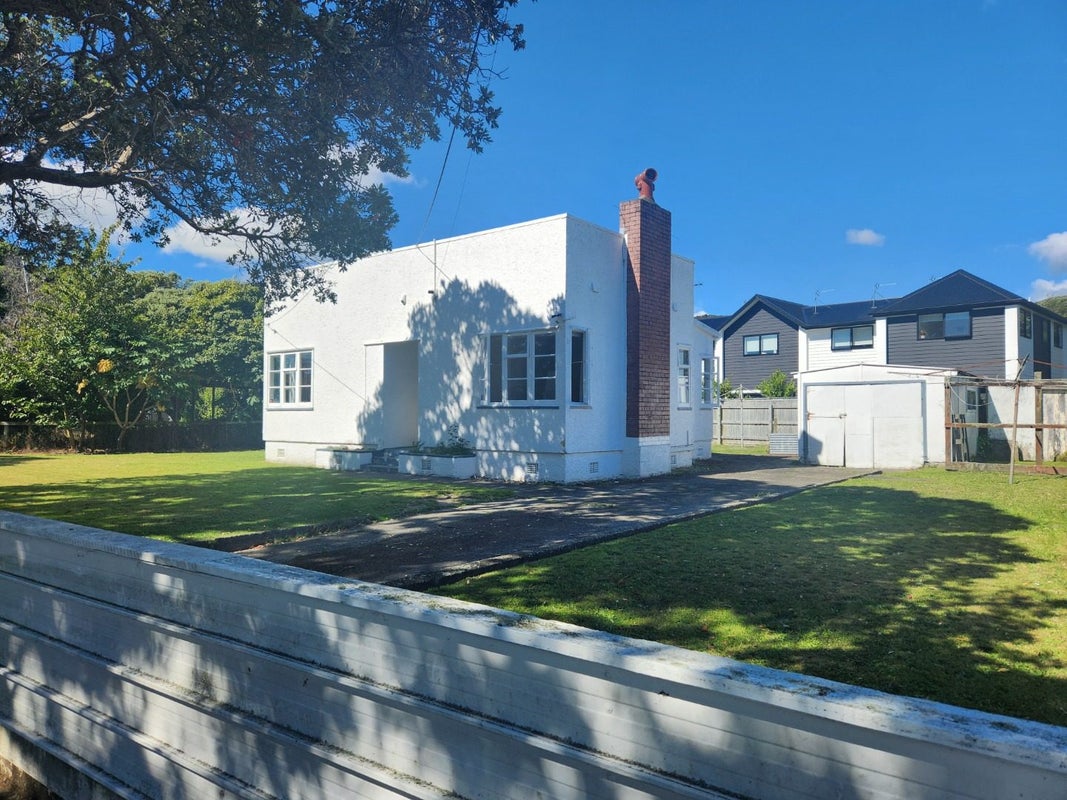 66 Hall Crescent, Epuni, Lower Hutt - Carousel 1