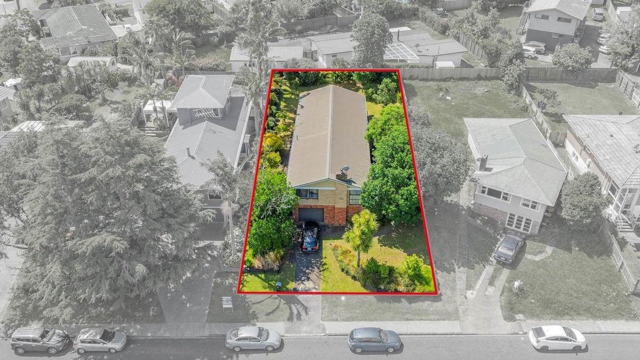 37 Stanaway Street, Hillcrest, Auckland - Carousel 1