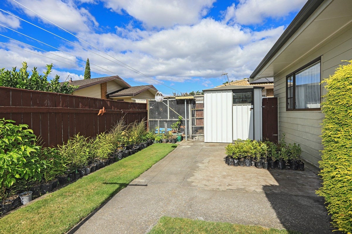 8 Webb Place, Taradale, Napier - Carousel 18