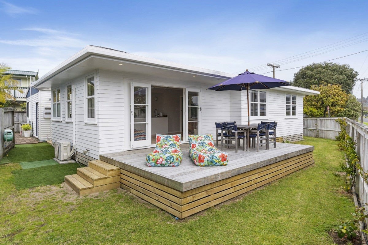 228 Hauturu Street, Whangamata - Carousel 1