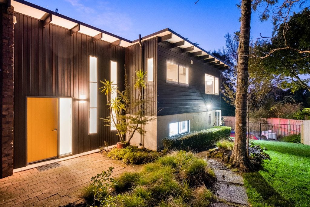 42 Tawini Road, Titirangi, Auckland - Carousel 2