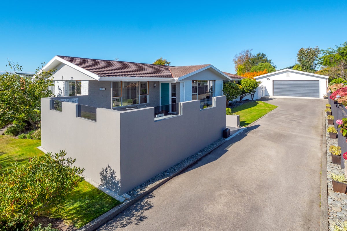 16 Pukatea Street, Glenwood, Timaru - Carousel 1