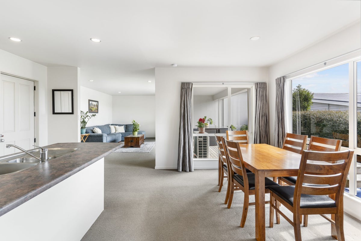 8/57 Gladstone Road, Northcote, Auckland - Carousel 2