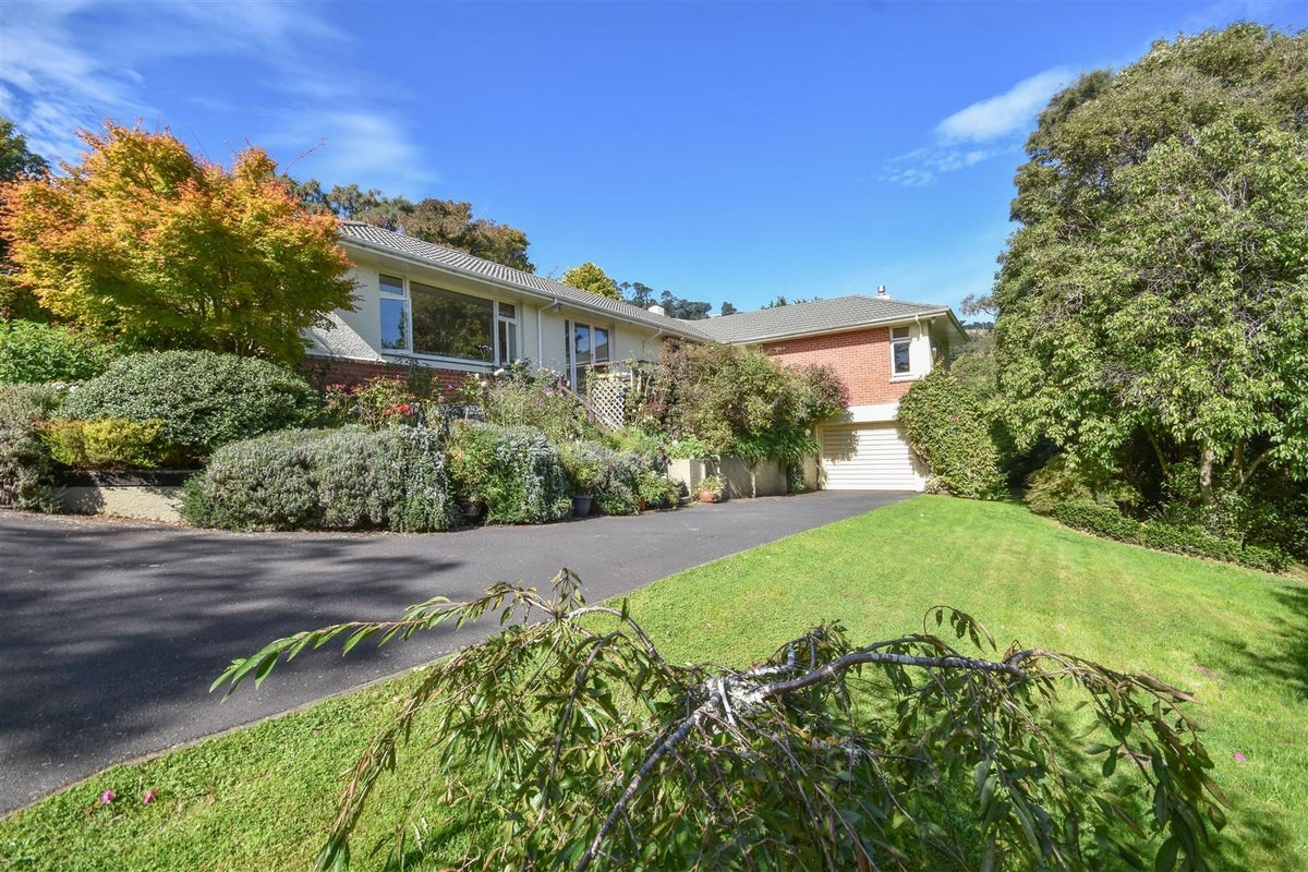 7 Marion Street, Macandrew Bay, Dunedin - Carousel 1