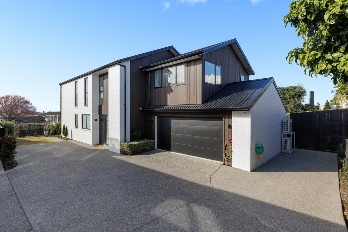 11A Mana Street, Otumoetai, Tauranga - Carousel 1