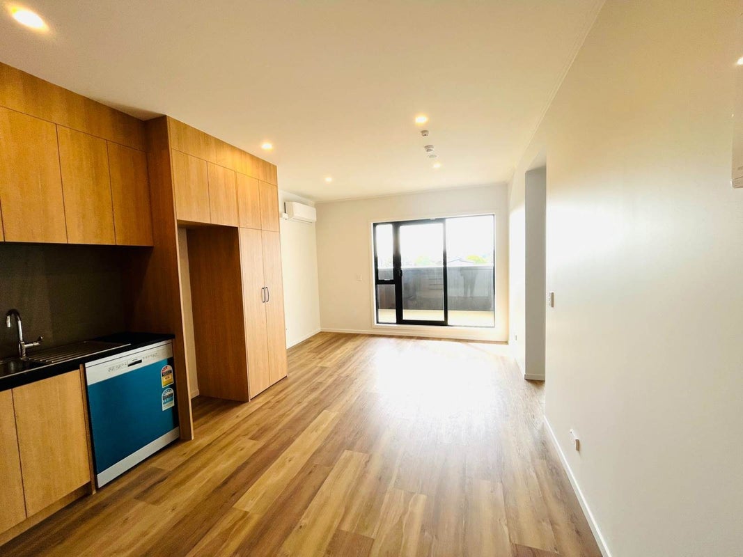 205/48 Clay Works Lane, New Lynn, Auckland - Carousel 2