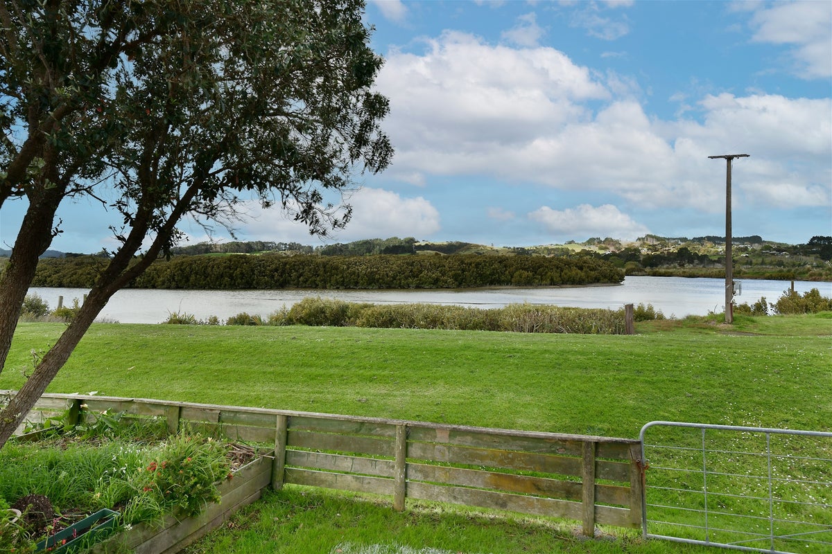 49C Parakai Avenue, Parakai, Helensville - Carousel 21