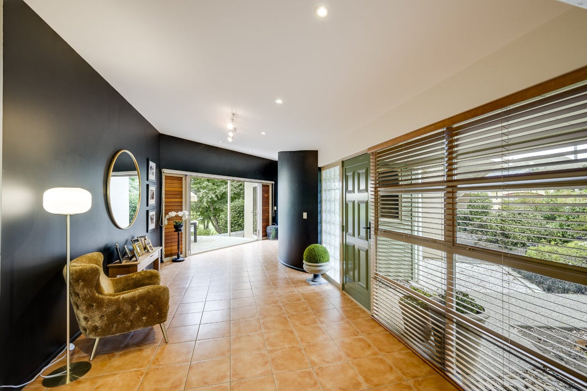 7 Irene Mooney Place, Greenmeadows, Napier - Carousel 1