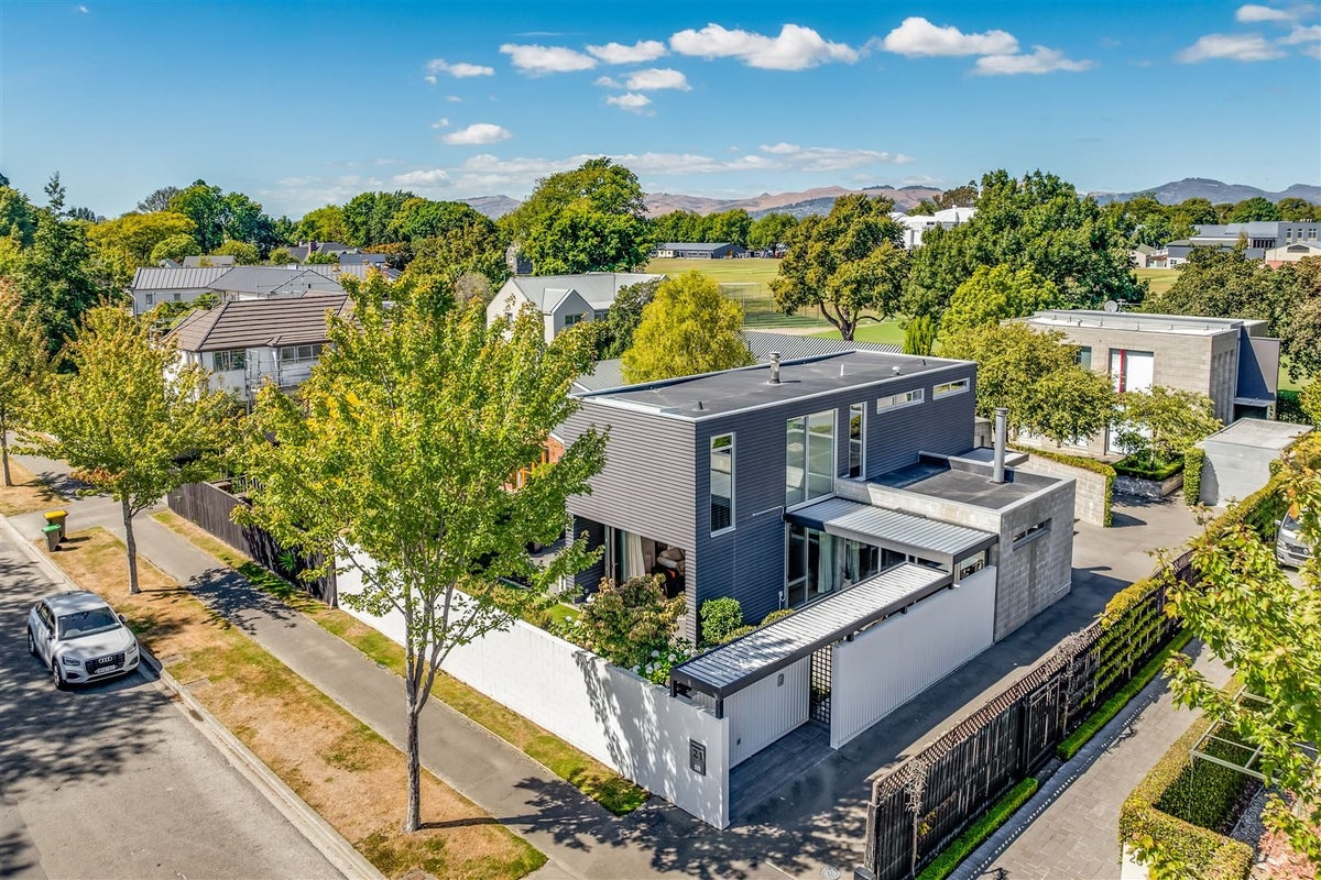 21 Weka Street, Fendalton, Christchurch - Carousel 1